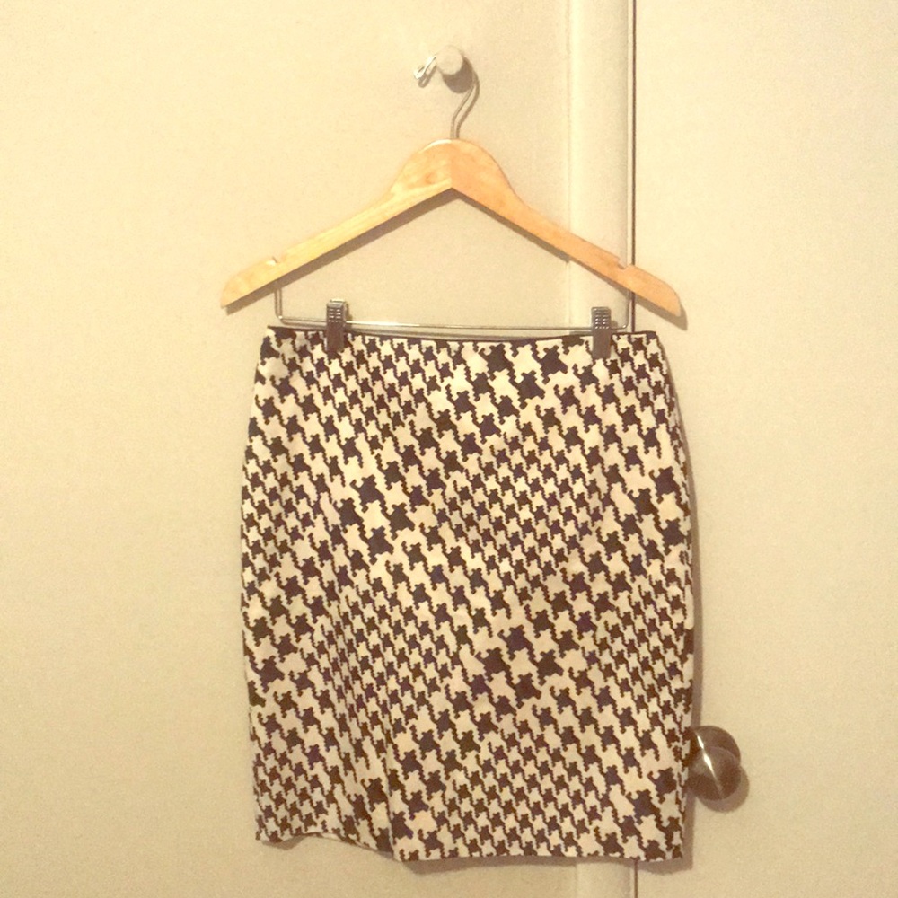 White House black market pencil skirt
